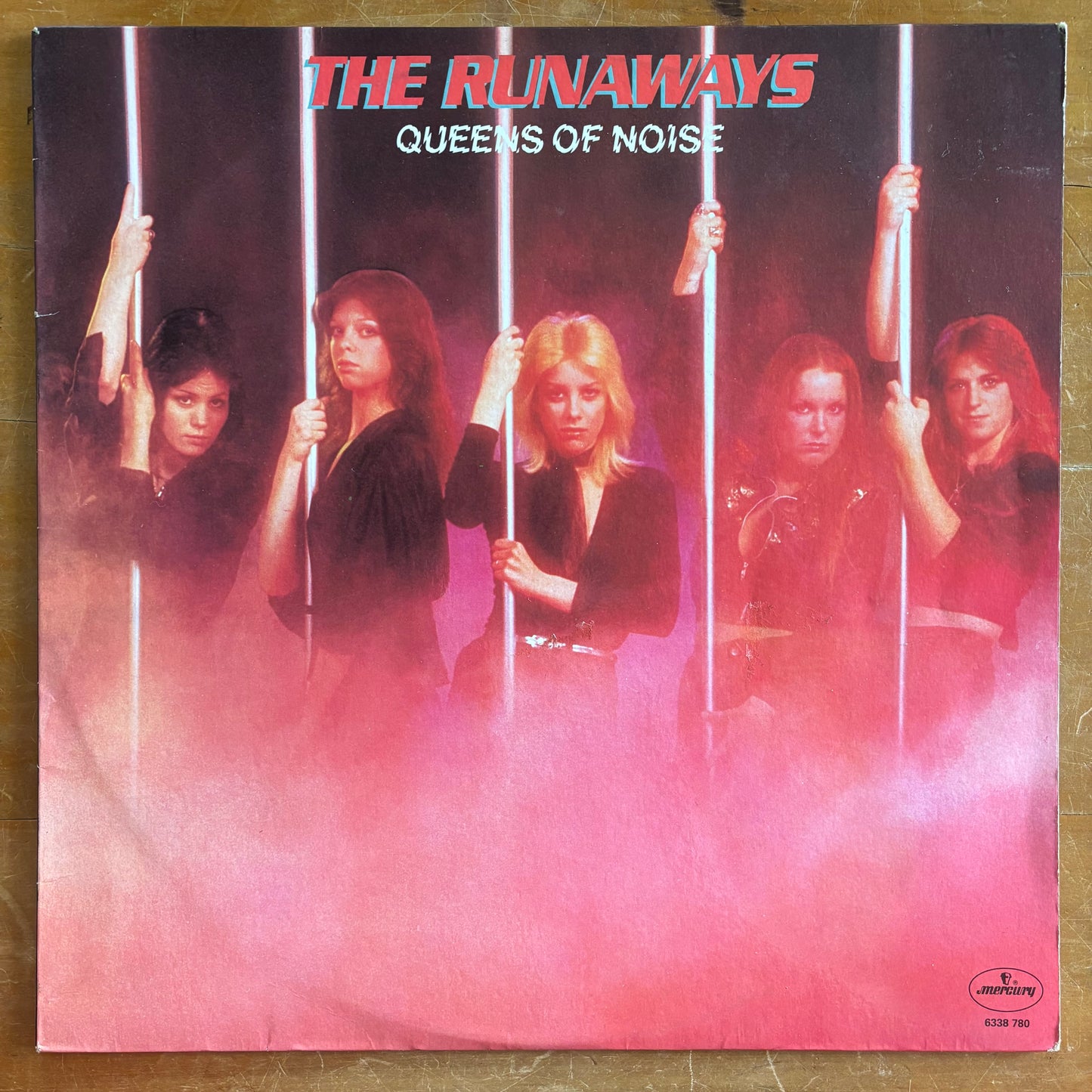 The Runaways - Queens Of Noise