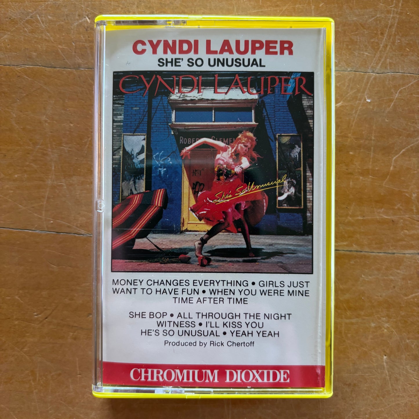 Cyndi Lauper - She's So Unusual (cassette)