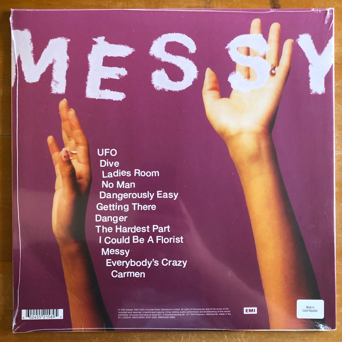 Olivia Dean - Messy