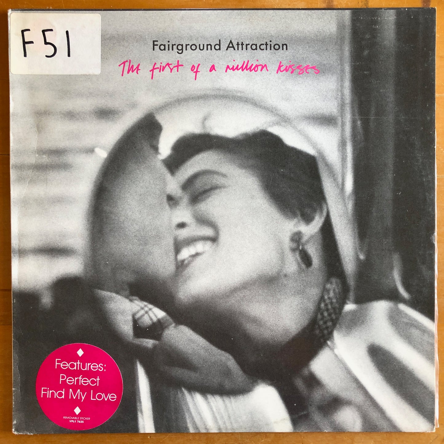 Fairground Attraction - The First Of A Million Kisses