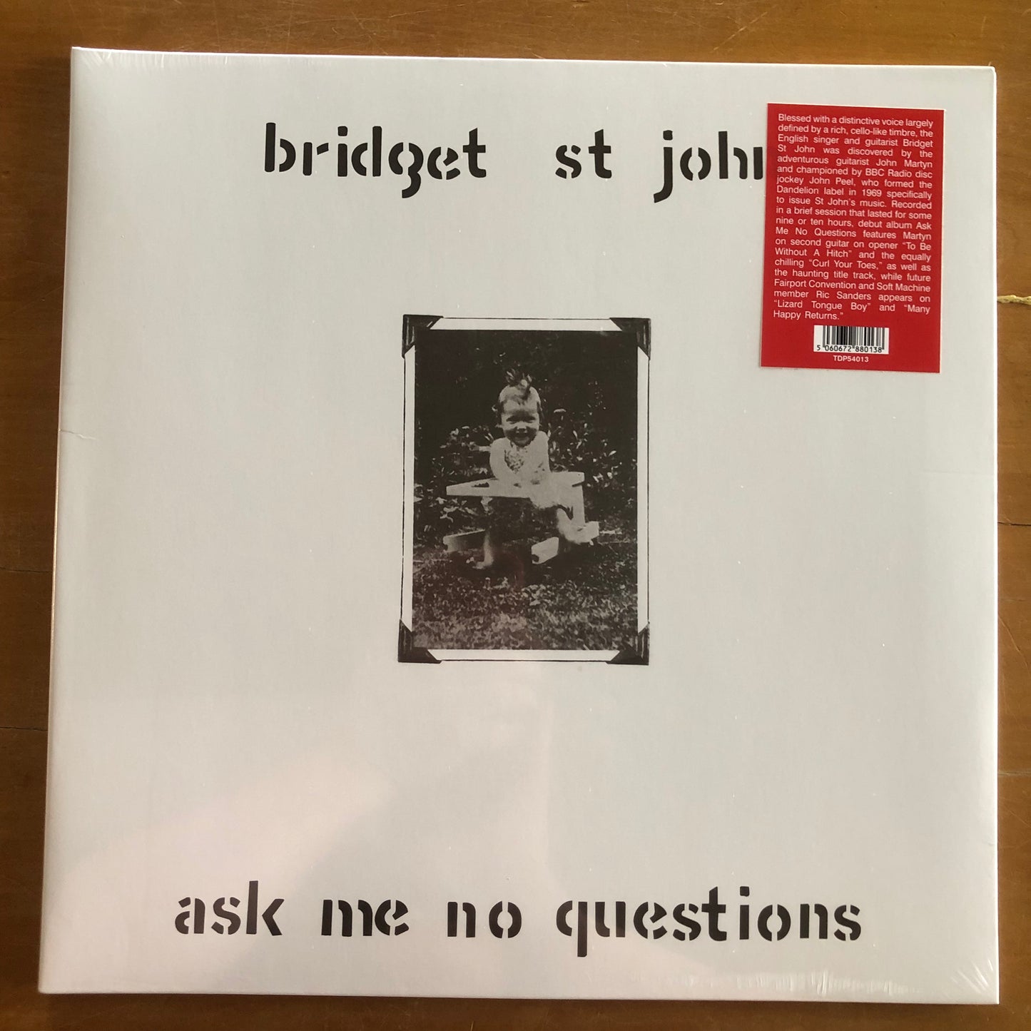 Bridget St. John - Ask Me No Questions