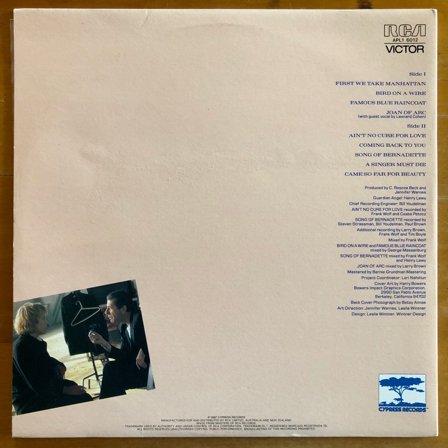 Jennifer Warnes - Famous Blue Raincoat