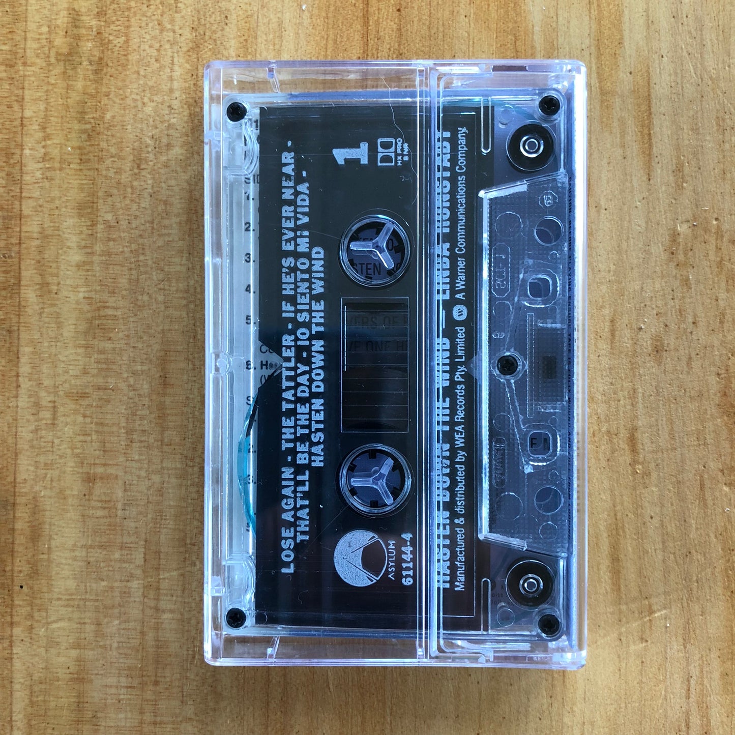 Linda Ronstadt - Hasten Down The Wind (cassette)