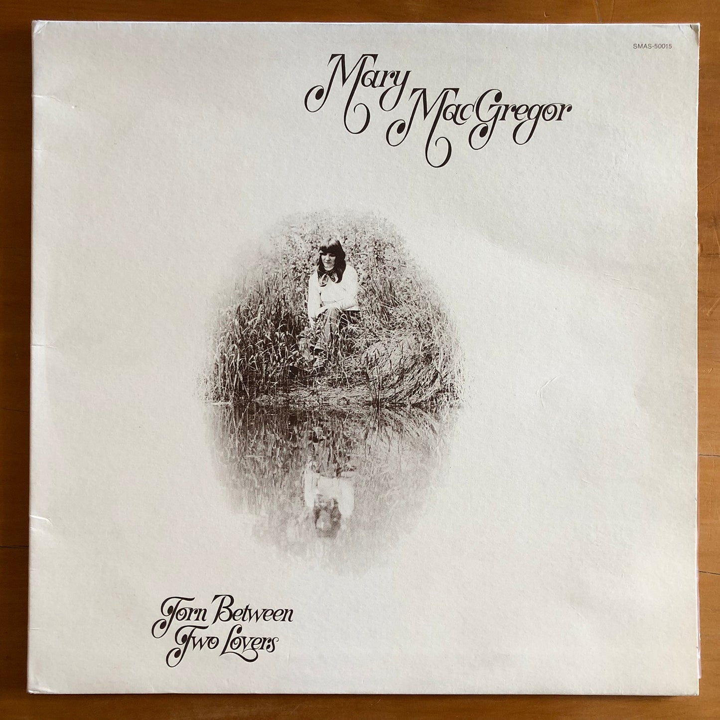 Mary Macgregor - Torn Between Two Lovers