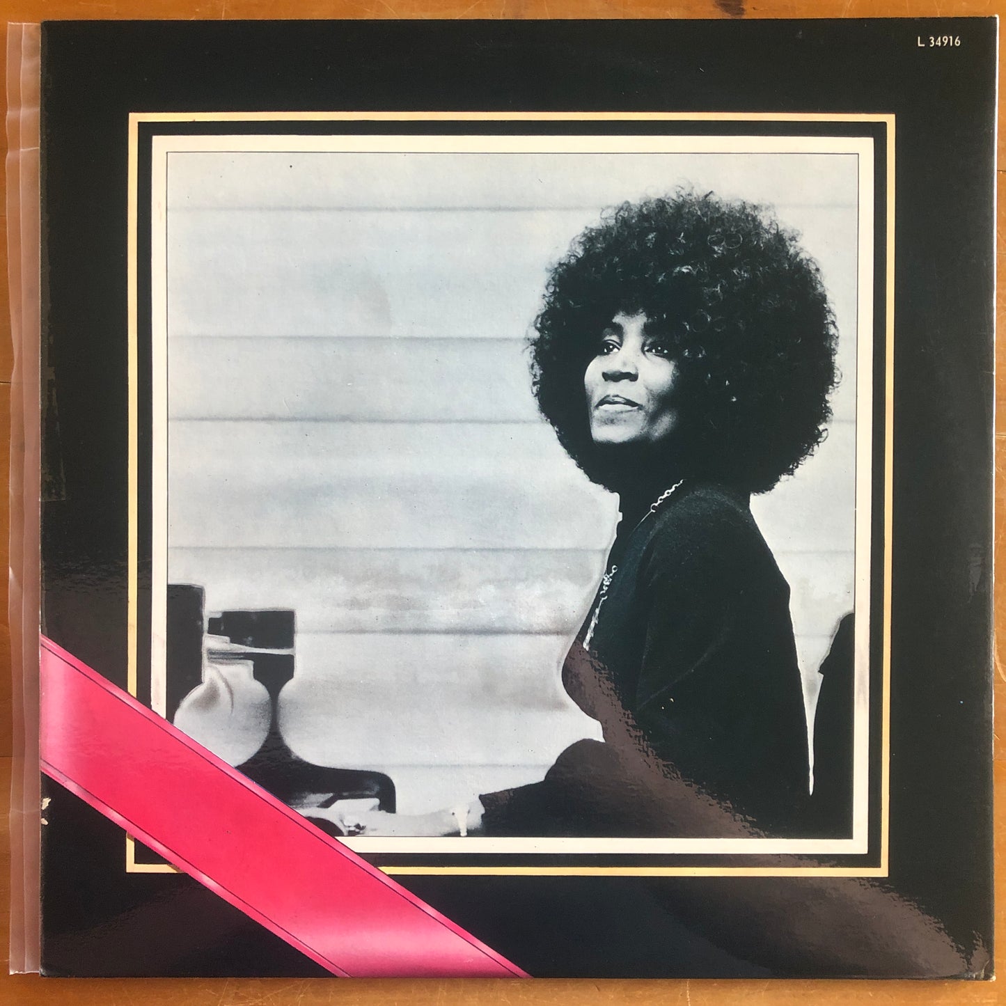 Viola Wills - Soft Centers