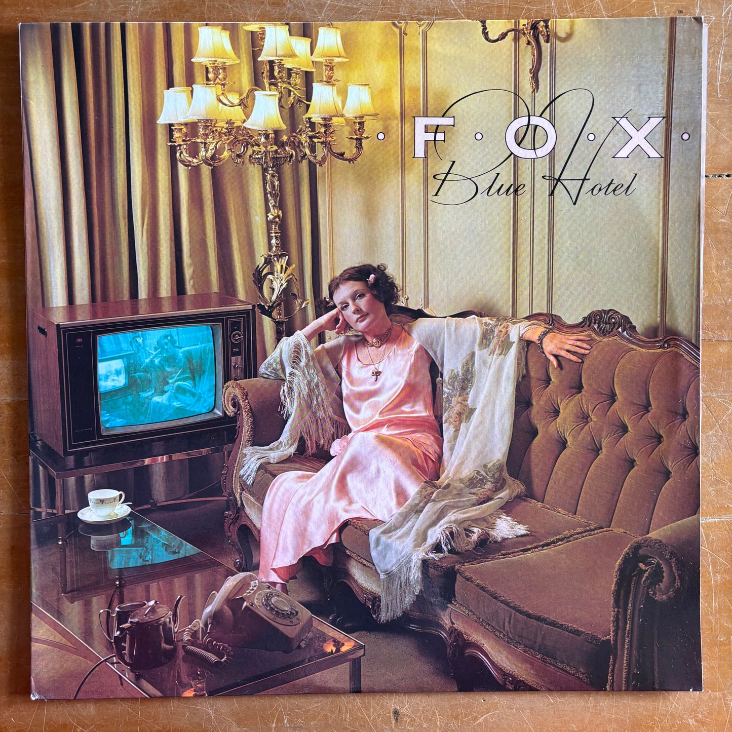 Fox - Blue Hotel