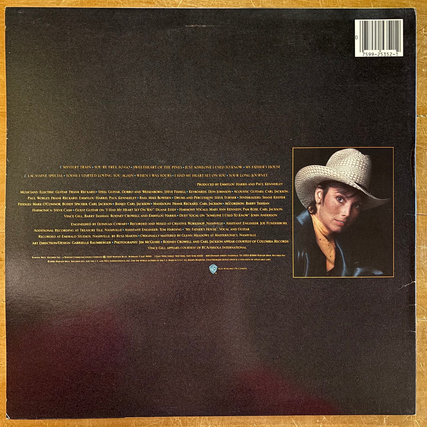 Emmylou Harris - Thirteen
