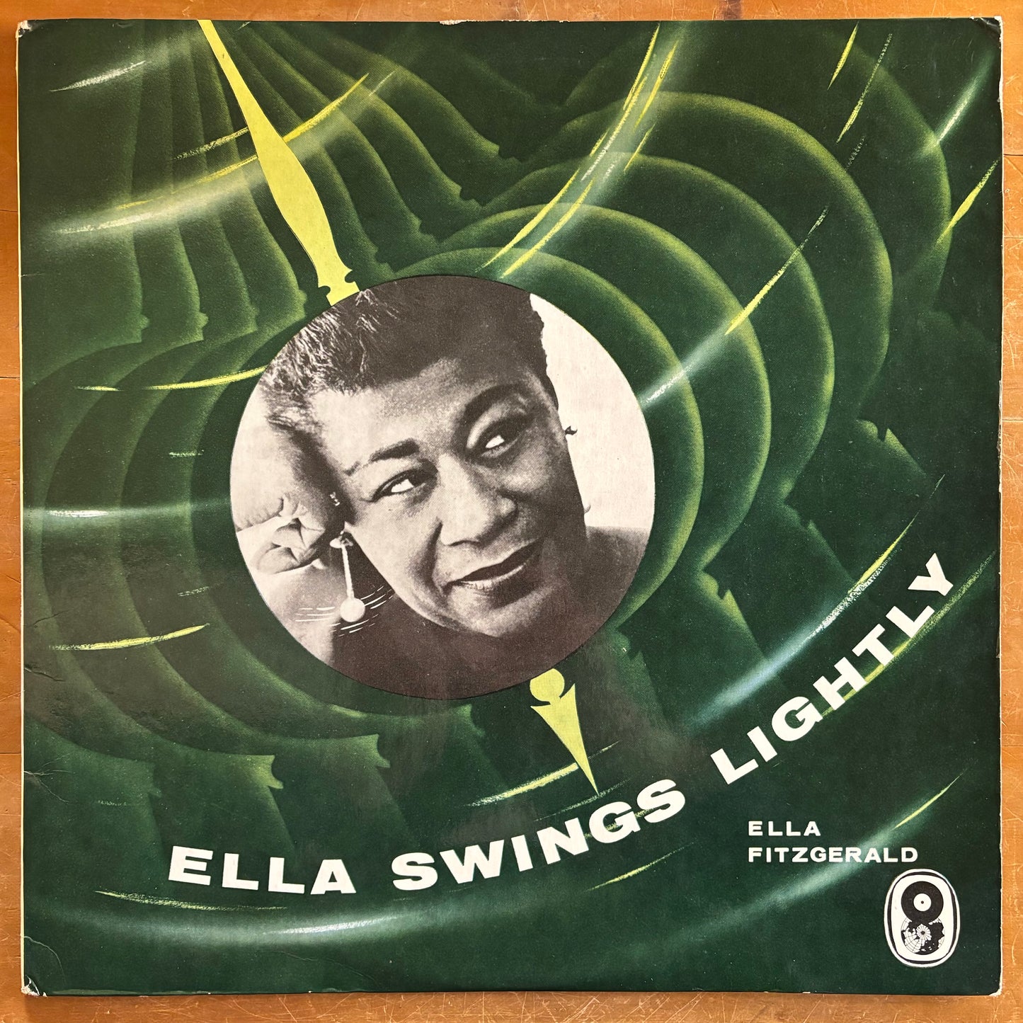 Ella Fitzgerald - Ella Swings Lightly