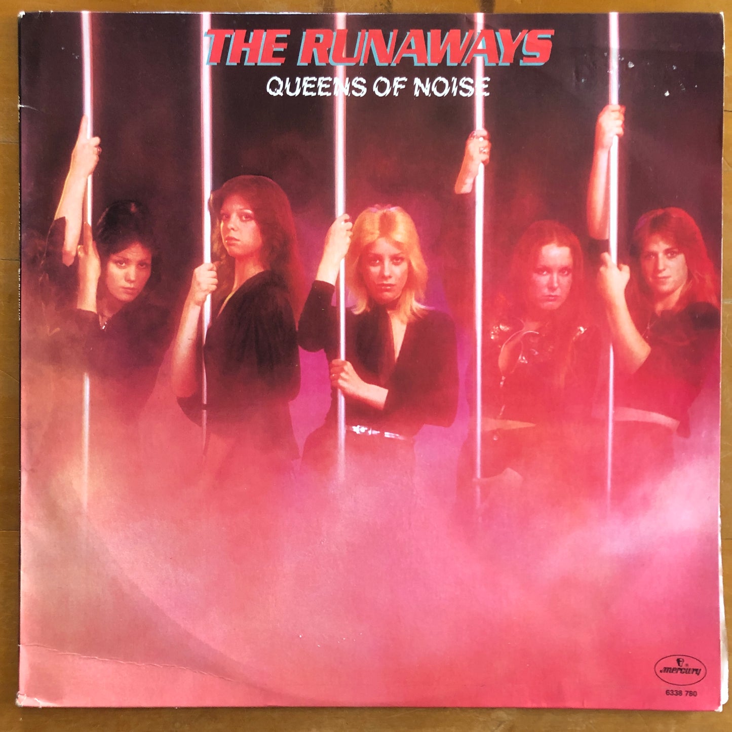 The Runaways - Queens Of Noise