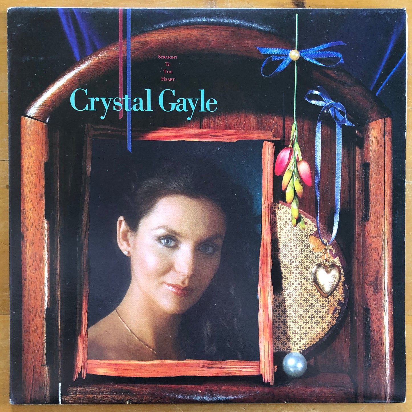 Crystal Gayle - Straight To The Heart