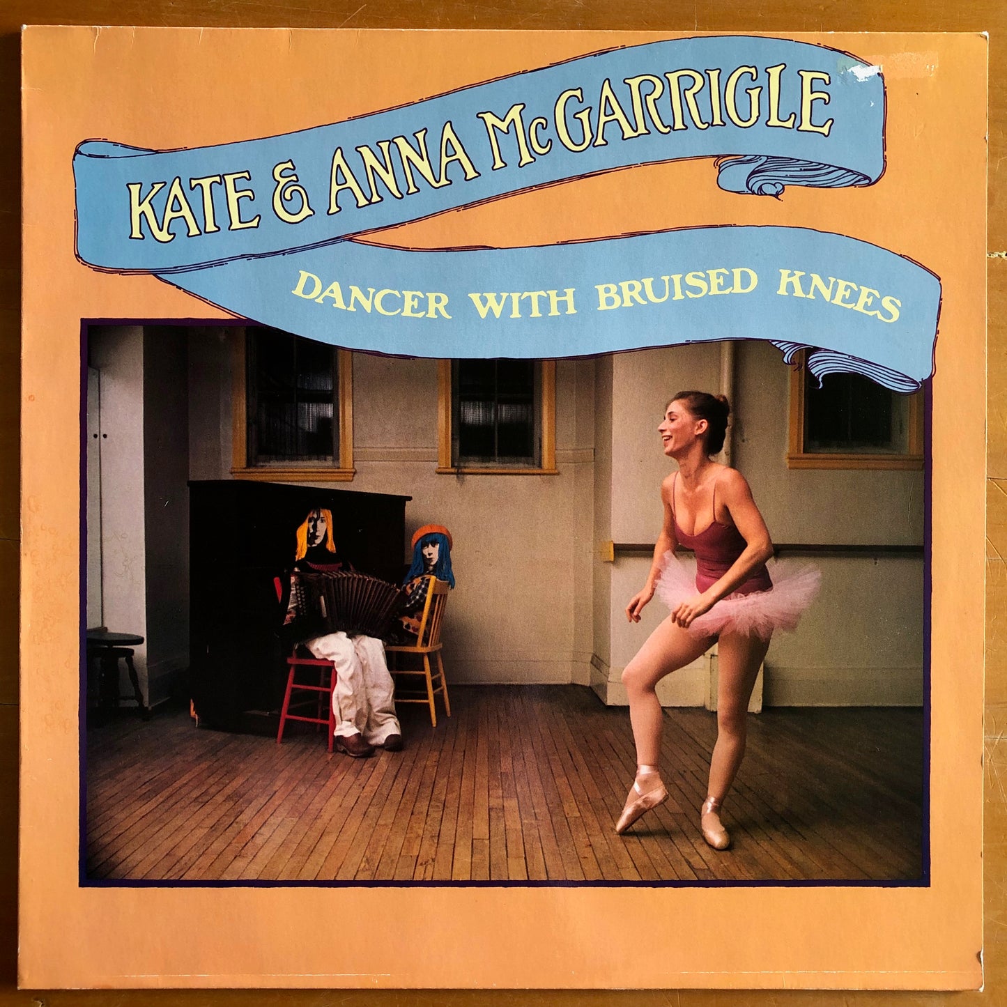 Kate & Anna McGarrigle - Dancer With Bruised Knees