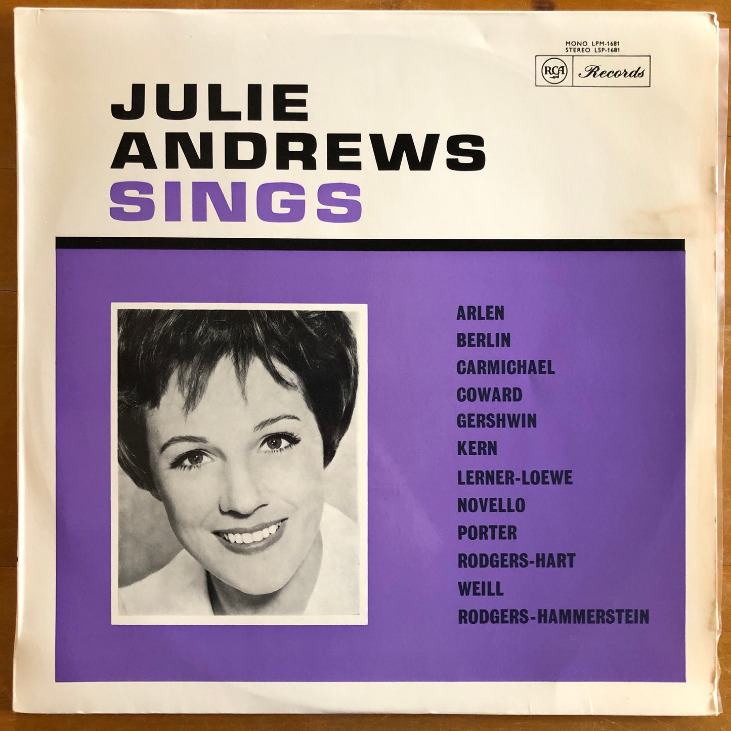 Julie Andrews - Sings