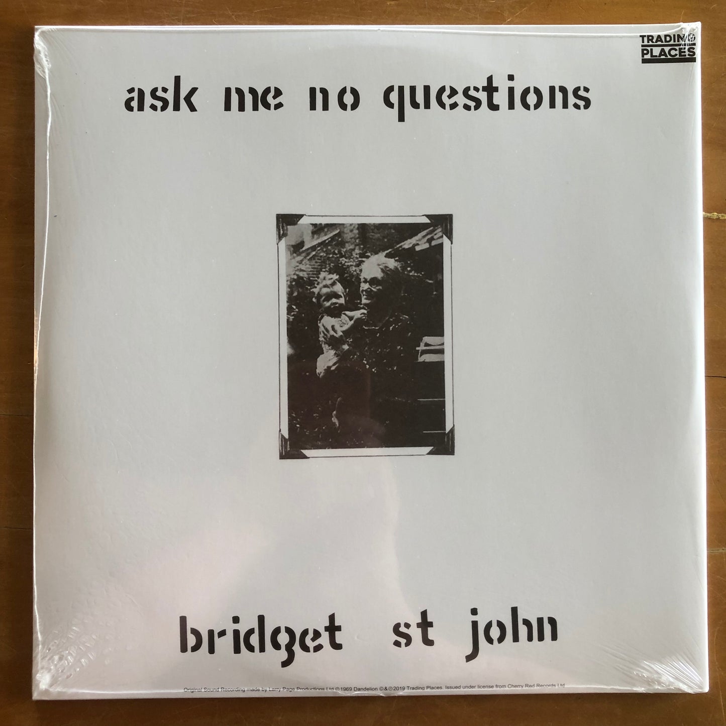 Bridget St. John - Ask Me No Questions