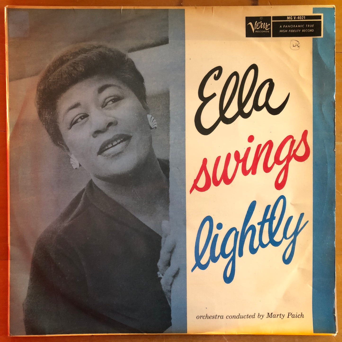 Ella Fitzgerald - Ella Swings Lightly