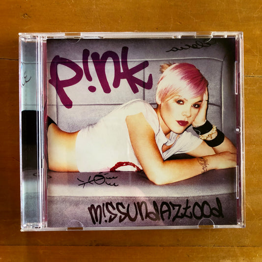 P!nk - M!ssundaztood