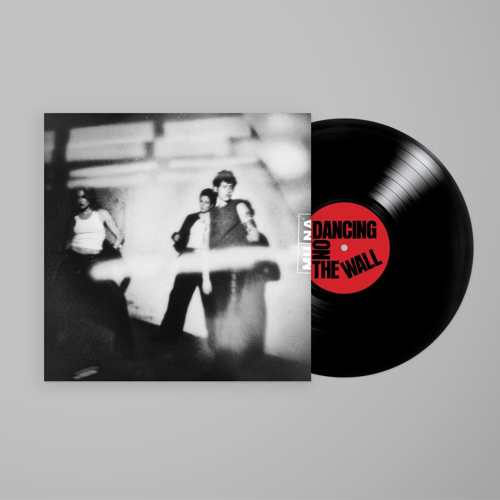 MUNA - Dancing On The Wall