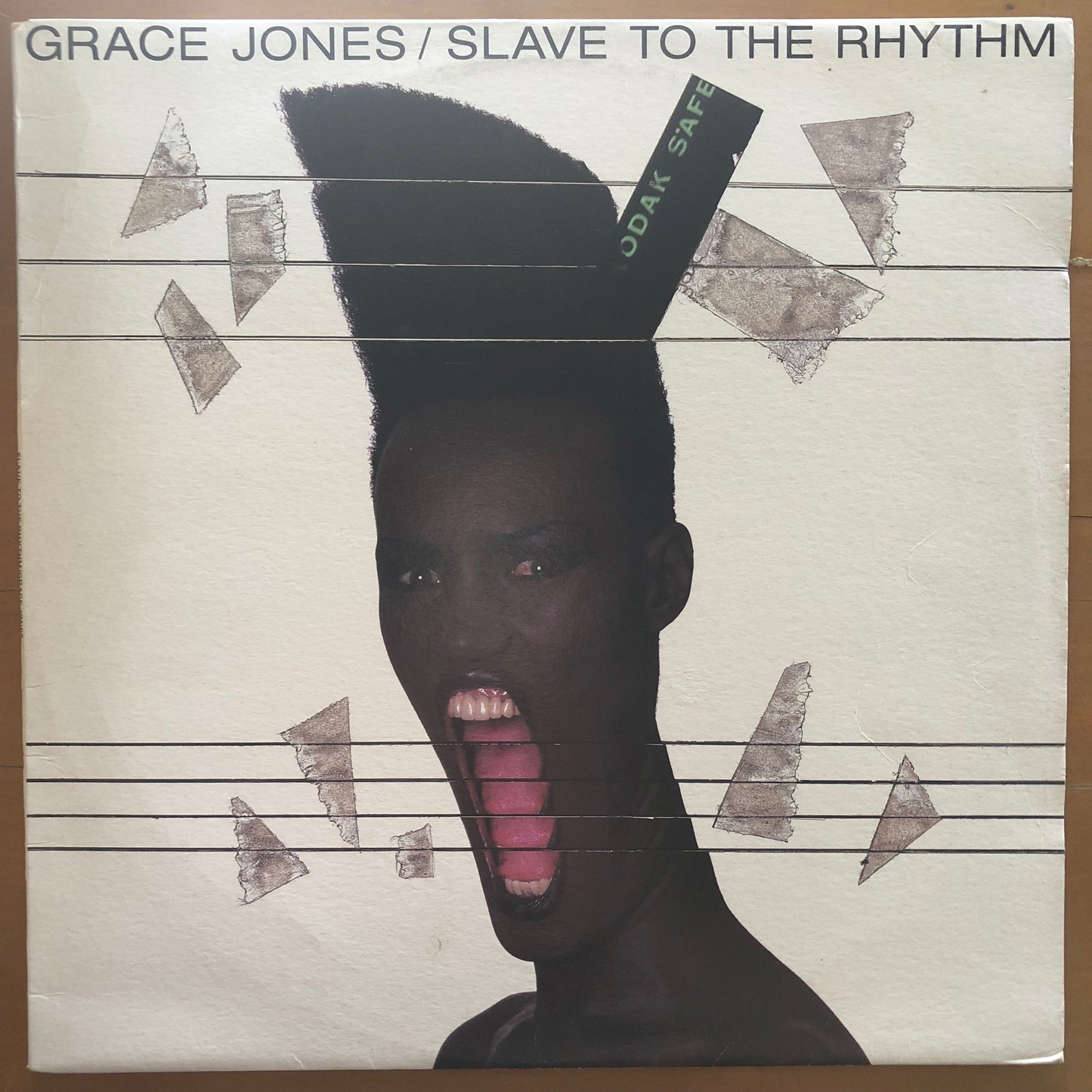 Grace Jones - Slave To The Rhythm