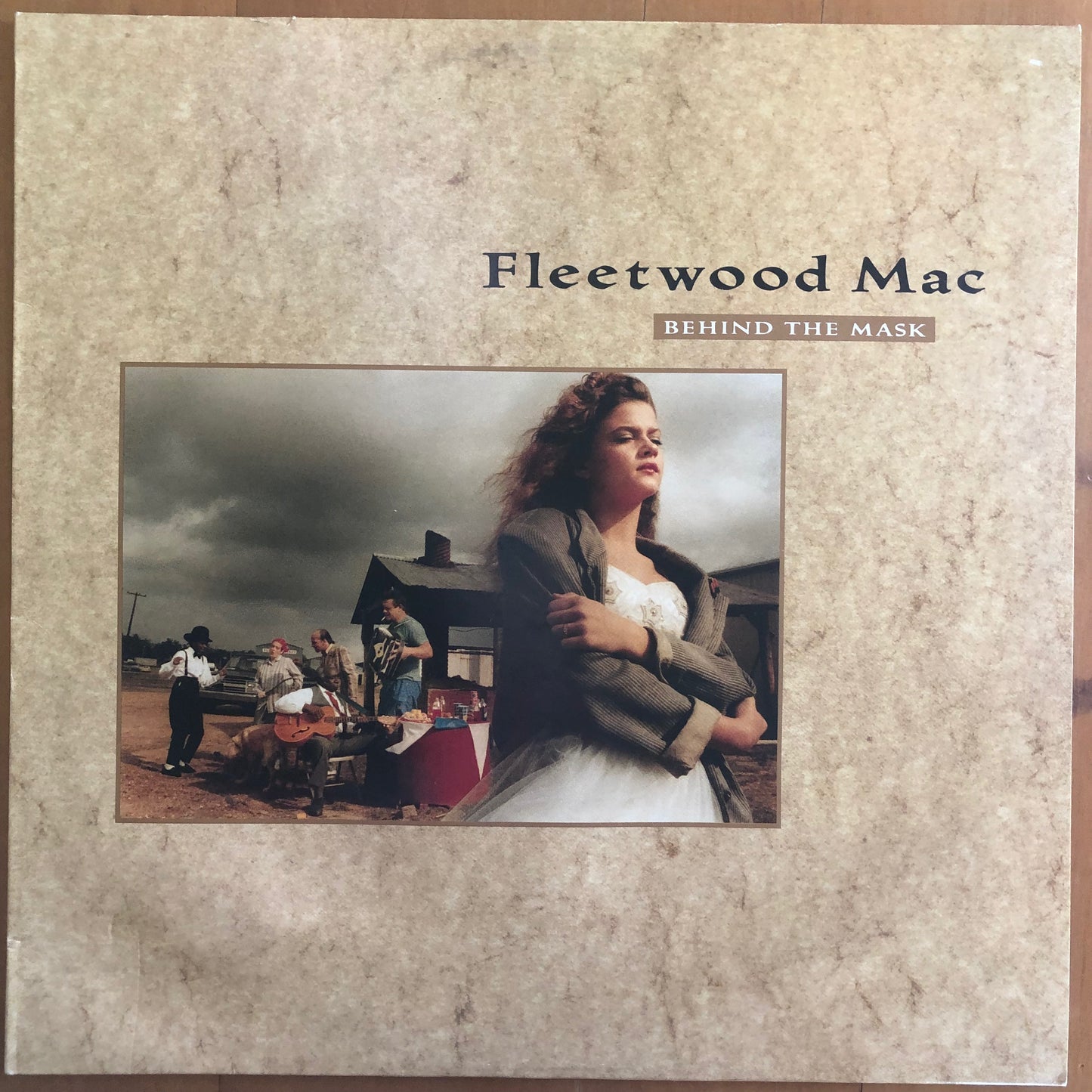 Fleetwood Mac - Behind The Mask