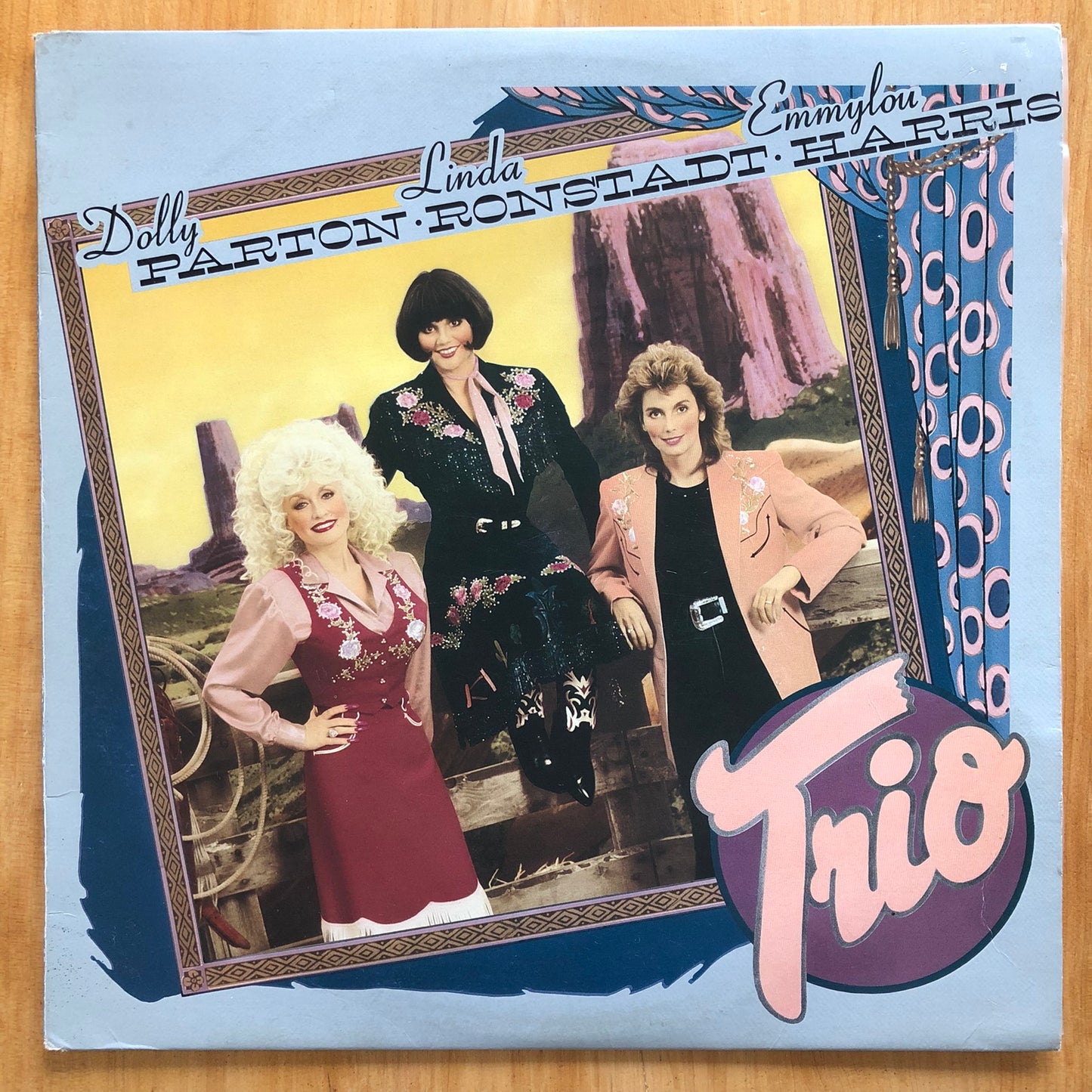 Dolly Parton, Linda Ronstadt & Emmylou Harris - Trio