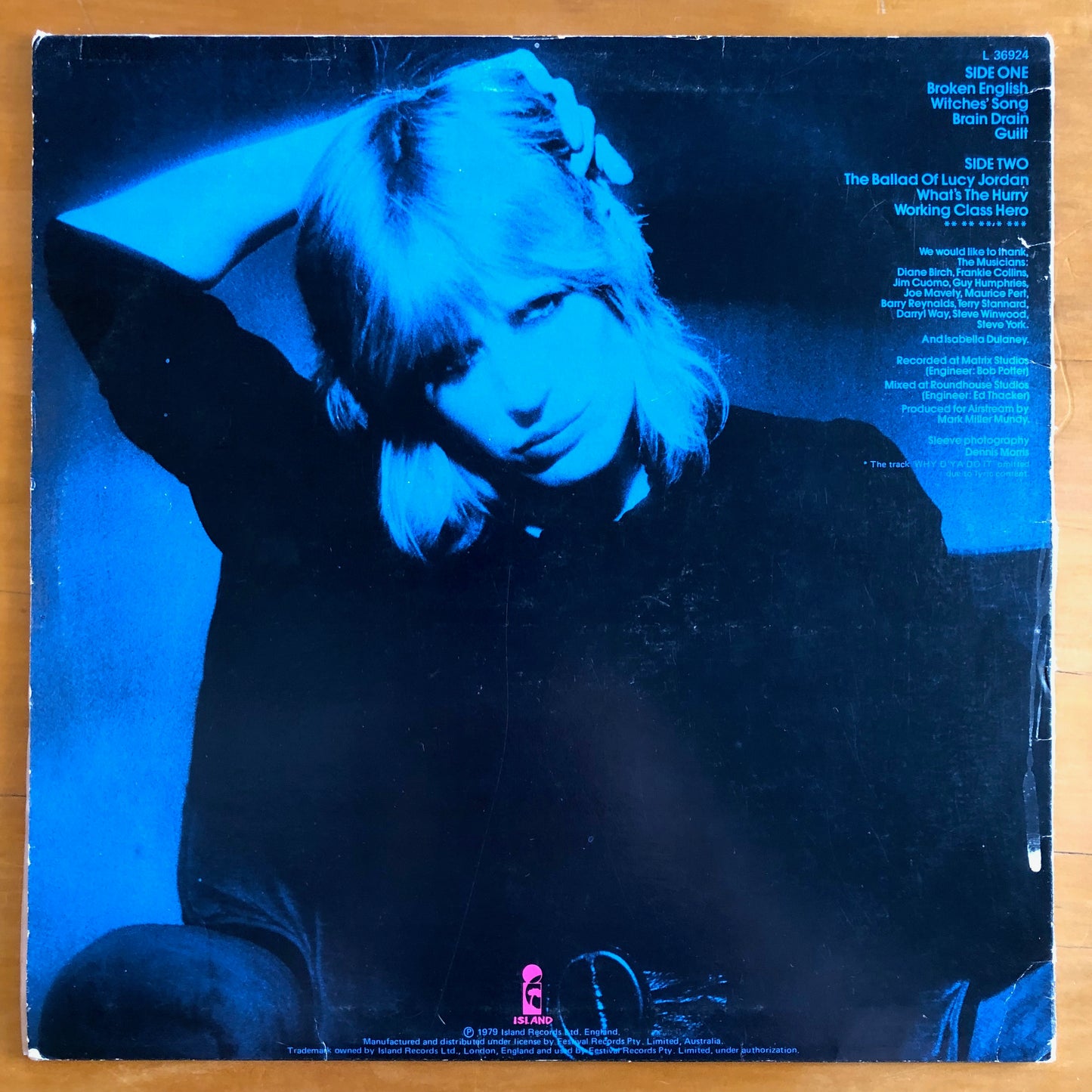 Marianne Faithfull - Broken English