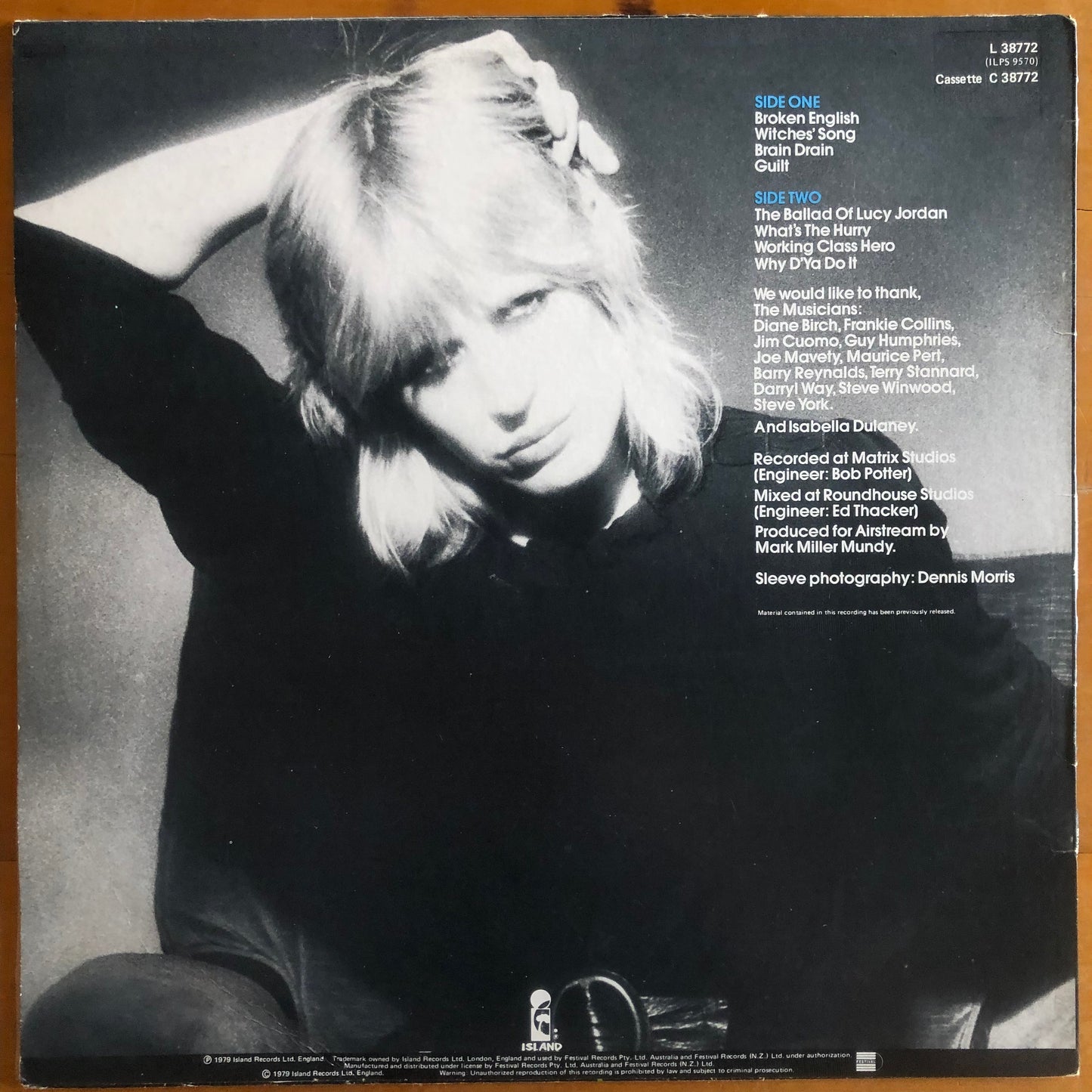 Marianne Faithfull - Broken English